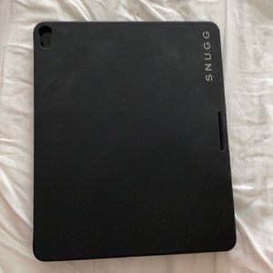 (Snugg) iPad case with Bluetooth keyboard